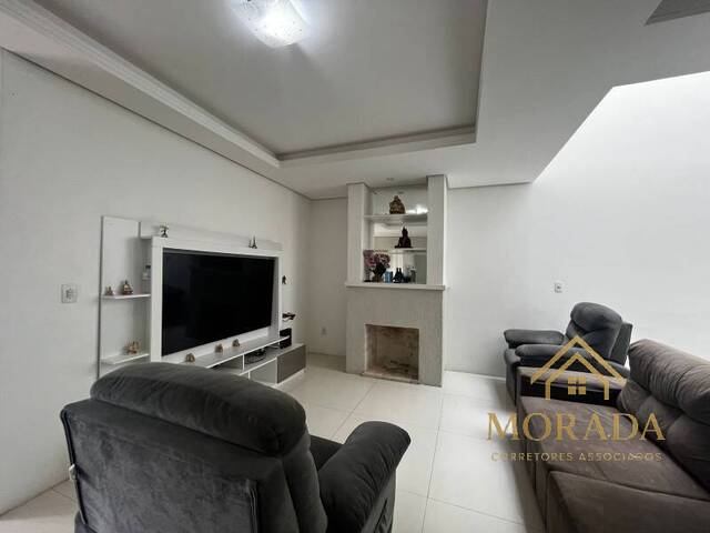 Casa para Venda em Porto Alegre - 4