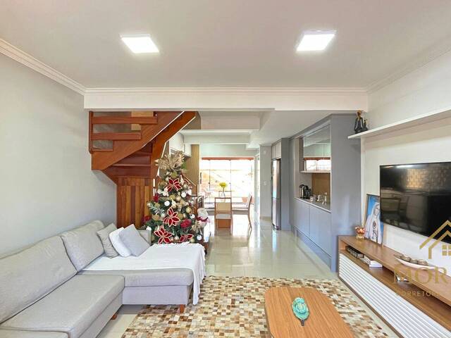 Casa para Venda em Porto Alegre - 3