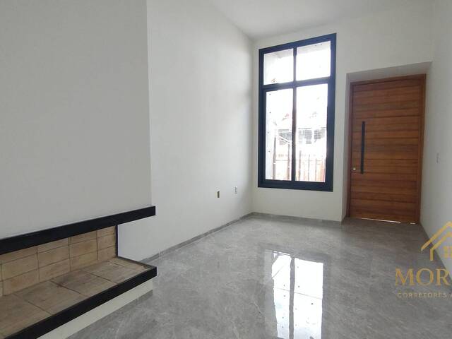Casa para Venda em Porto Alegre - 4