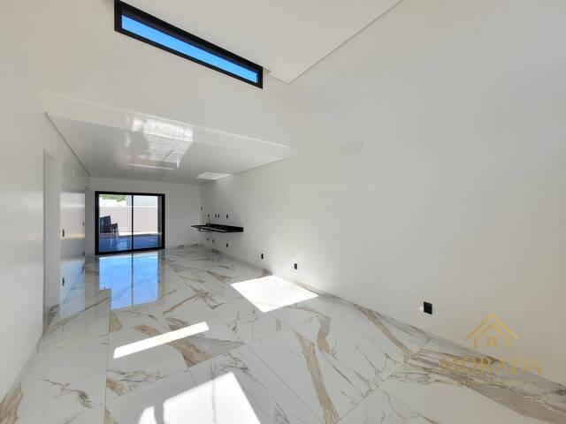 Casa para Venda em Porto Alegre - 3