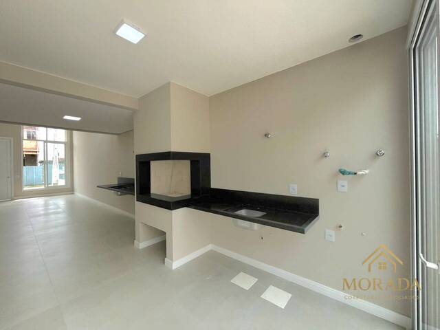 Casa para Venda em Porto Alegre - 3