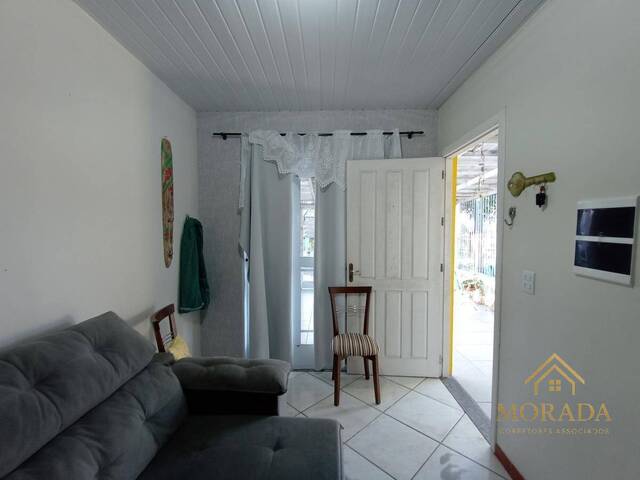 #76 - Casa para Venda em Porto Alegre - RS