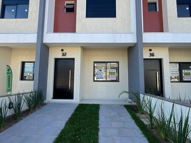 #77 - Casa para Venda em Porto Alegre - RS