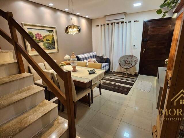 #81 - Casa para Venda em Porto Alegre - RS