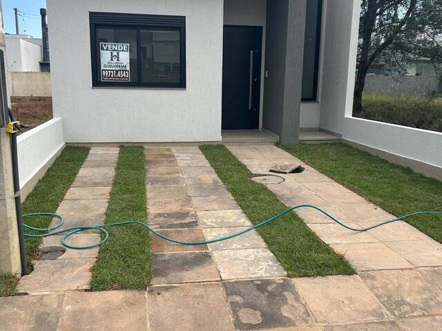 #87 - Casa para Venda em Porto Alegre - RS