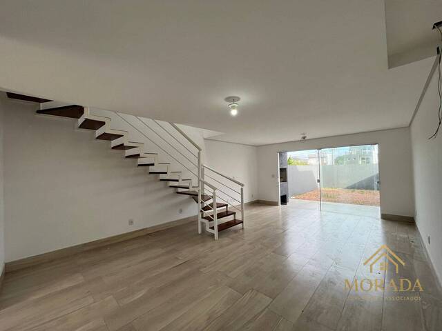 #98 - Casa para Venda em Porto Alegre - RS