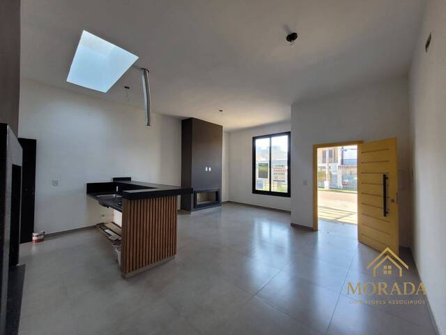 Casa para Venda em Porto Alegre - 4