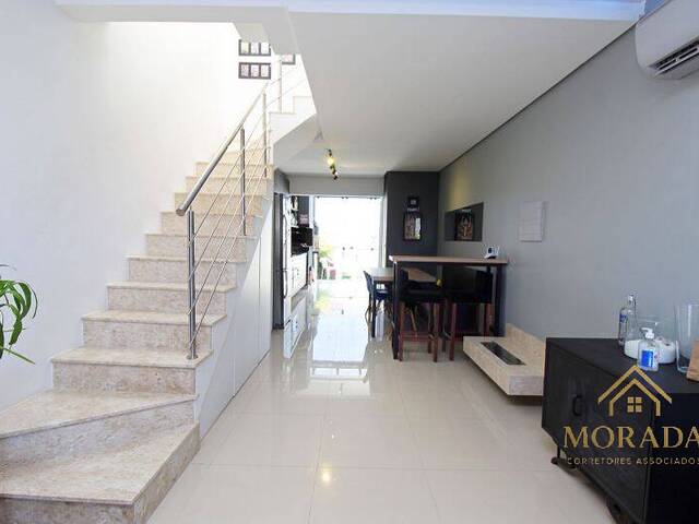 #128 - Casa para Venda em Porto Alegre - RS