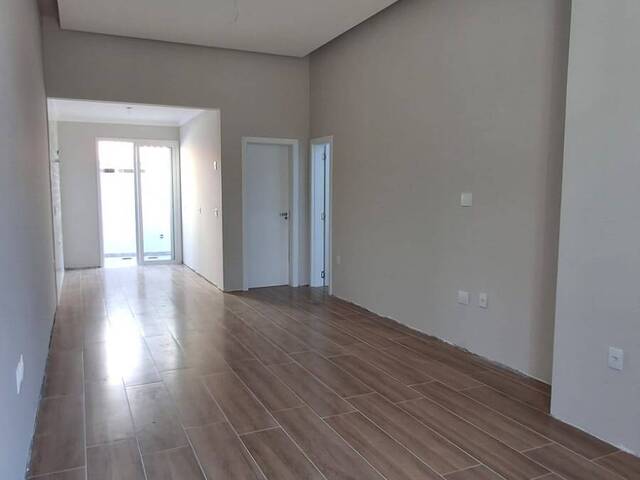 #132 - Casa para Venda em Porto Alegre - RS