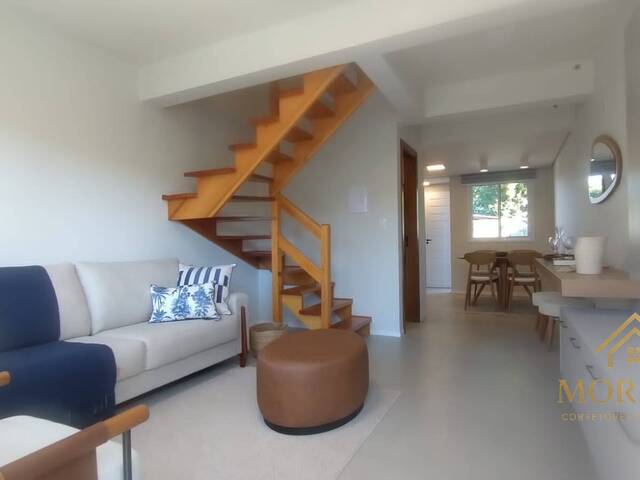 #134 - Casa para Venda em Porto Alegre - RS