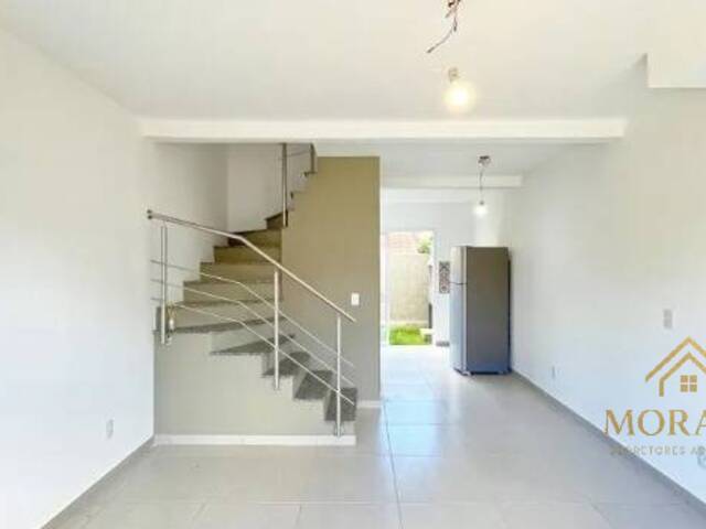 #140 - Casa para Venda em Porto Alegre - RS