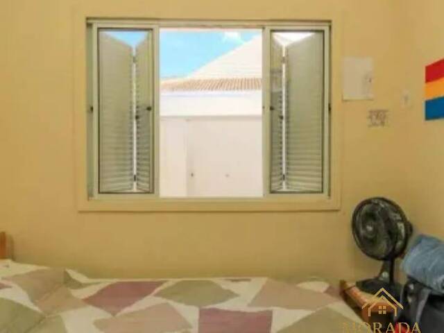 #142 - Casa para Venda em Porto Alegre - RS