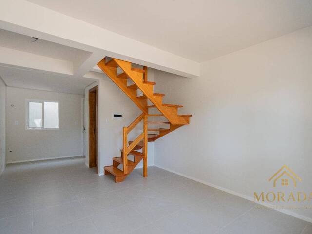 #143 - Casa para Venda em Porto Alegre - RS