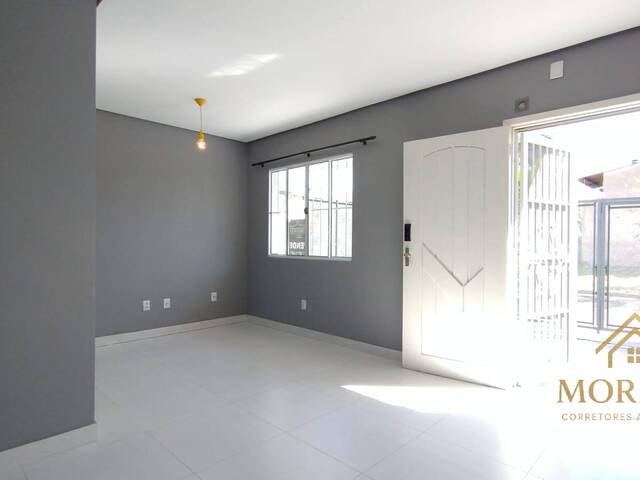 Casa para Venda em Porto Alegre - 2
