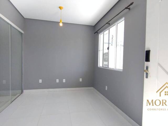 Casa para Venda em Porto Alegre - 4
