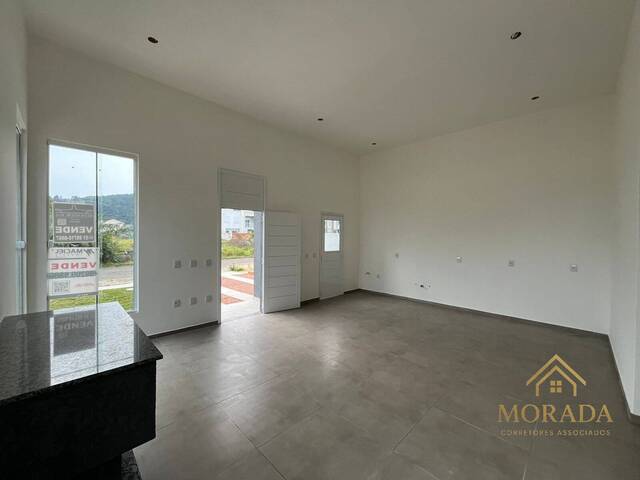 #148 - Casa para Venda em Porto Alegre - RS