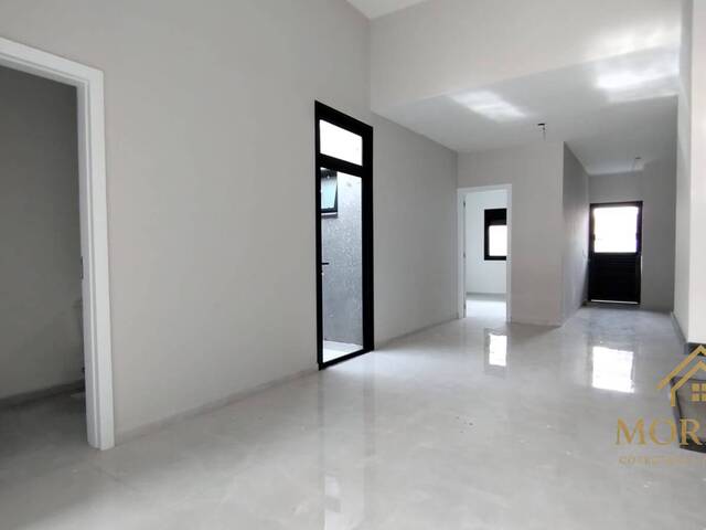 #150 - Casa para Venda em Porto Alegre - RS