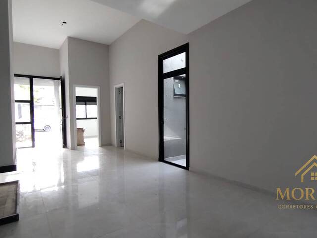 Casa para Venda em Porto Alegre - 4