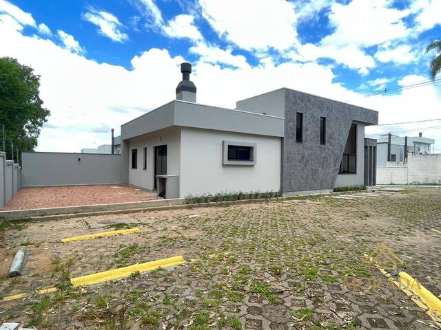 #151 - Casa para Venda em Porto Alegre - RS