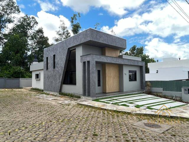 #151 - Casa para Venda em Porto Alegre - RS
