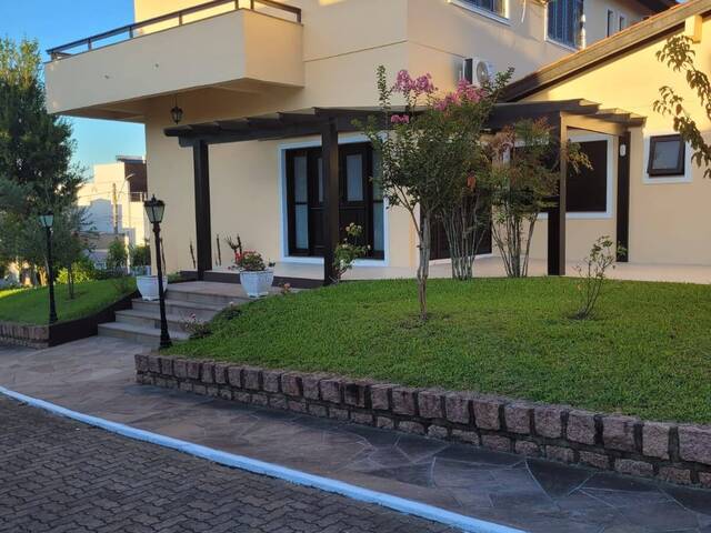 #154 - Casa para Venda em Porto Alegre - RS