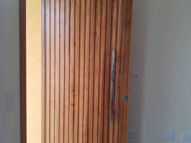 #165 - Casa para Venda em Porto Alegre - RS