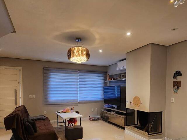 Casa para Venda em Porto Alegre - 3