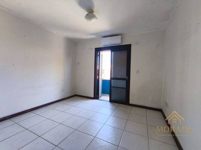 Casa para Venda em Porto Alegre - 4