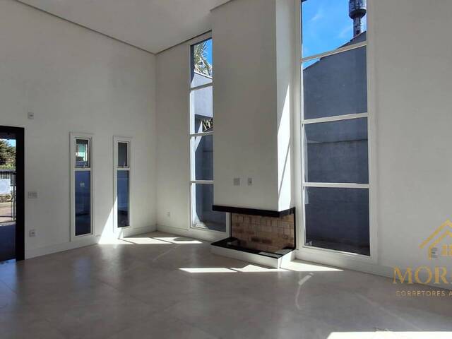 #195 - Casa para Venda em Porto Alegre - RS