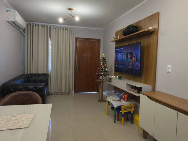 #205 - Casa para Venda em Porto Alegre - RS