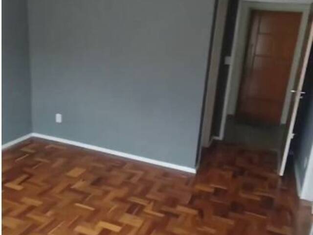 #211 - Apartamento para Venda em Porto Alegre - RS