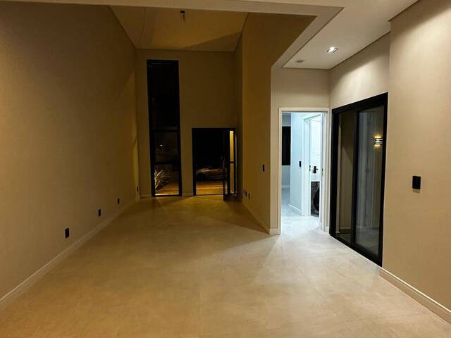 #57 - Casa para Venda em Porto Alegre - RS