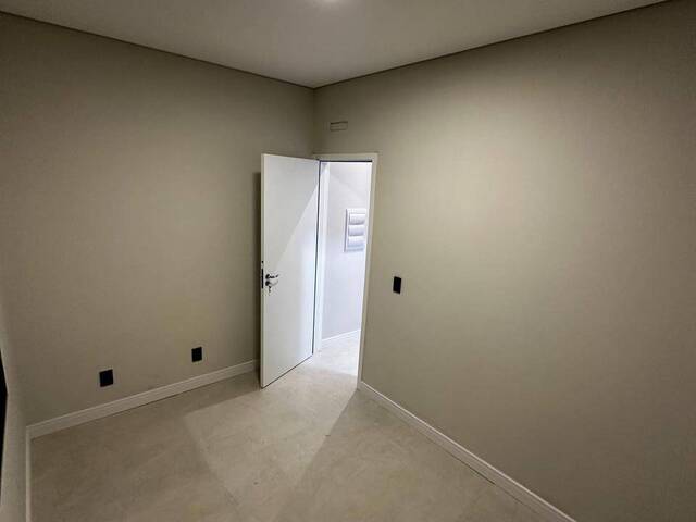 Casa para Venda em Porto Alegre - 5