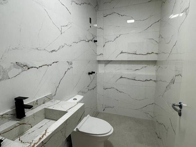 Casa para Venda em Porto Alegre - 4