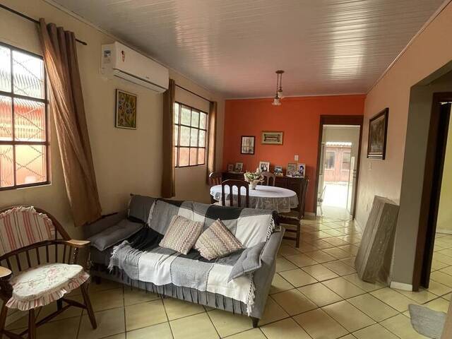 Casa para Venda em Porto Alegre - 3