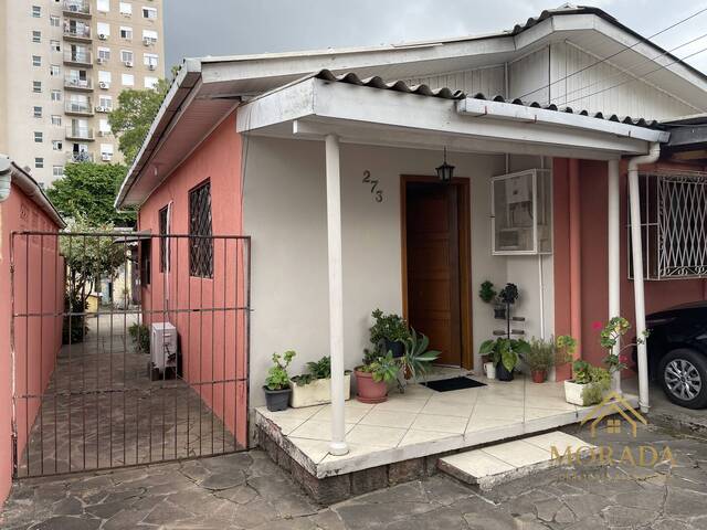 Casa para Venda em Porto Alegre - 2
