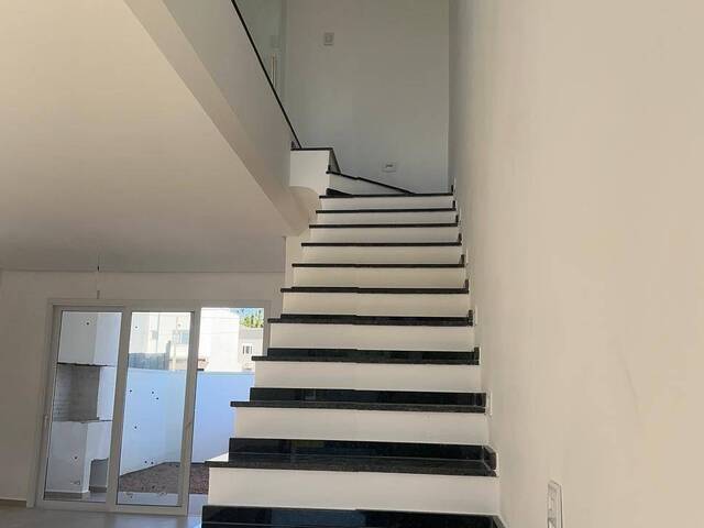 Casa para Venda em Porto Alegre - 3
