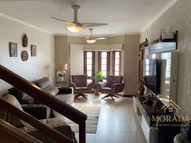 Casa para Venda em Porto Alegre - 2