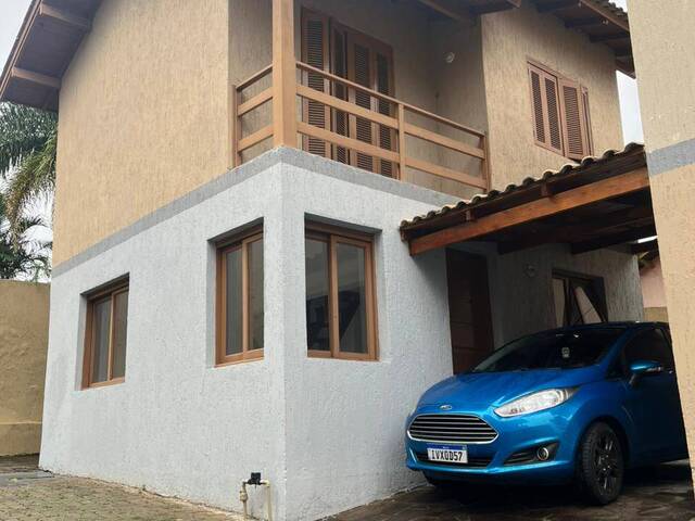 Casa para Venda em Porto Alegre - 2