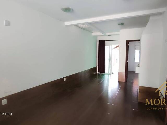 Casa para Venda em Porto Alegre - 2