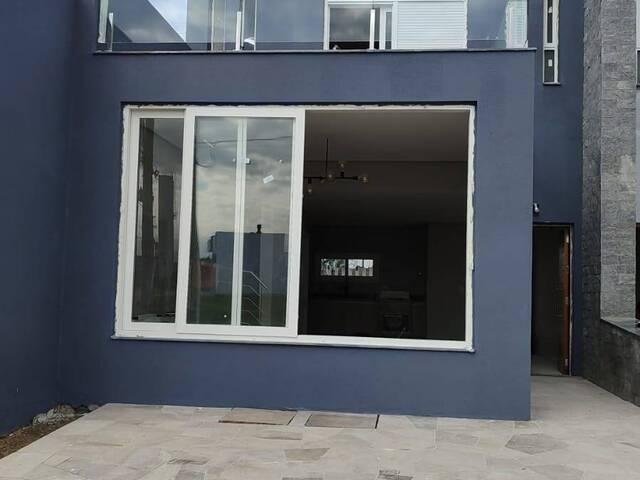 Casa para Venda em Porto Alegre - 2