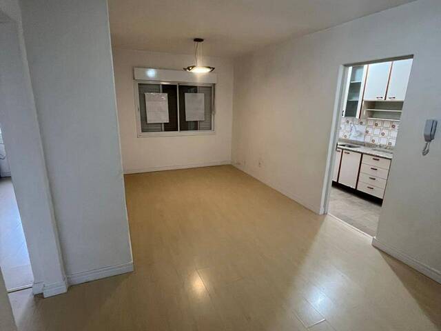 #570 - Apartamento para Venda em Porto Alegre - RS - 1