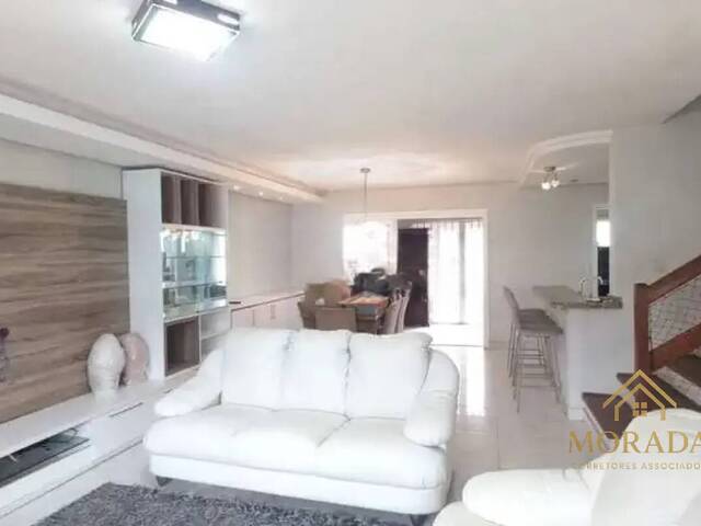 Casa para Venda em Porto Alegre - 4